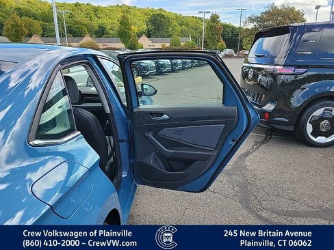 New 2025 Volkswagen Jetta SE image 30