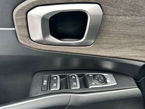 Used 2021 Kia Sorento EX image 10