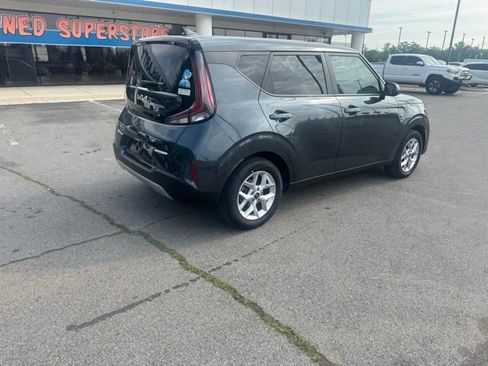 Used 2025 Kia Soul LX w/ LX Technology Package image 3