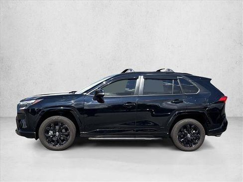 Used 2025 Toyota RAV4 SE w/ Convenience Package AWD/4WD image 8