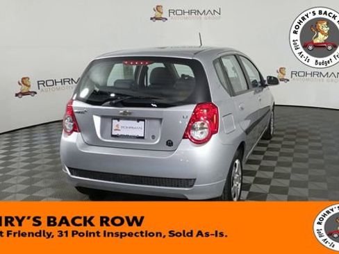 Used 2011 Chevrolet Aveo5 LT w/ LPO, Bodyside Molding Package image 8