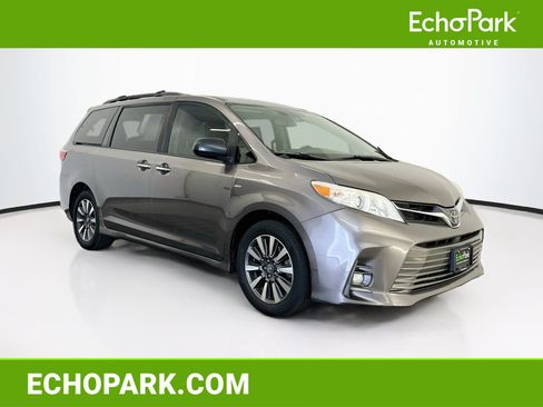 Used 2019 Toyota Sienna XLE w/ XLE Navigation Package AWD/4WD image 1