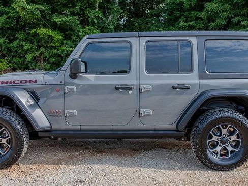 Used 2019 Jeep Wrangler Unlimited Rubicon AWD/4WD image 2