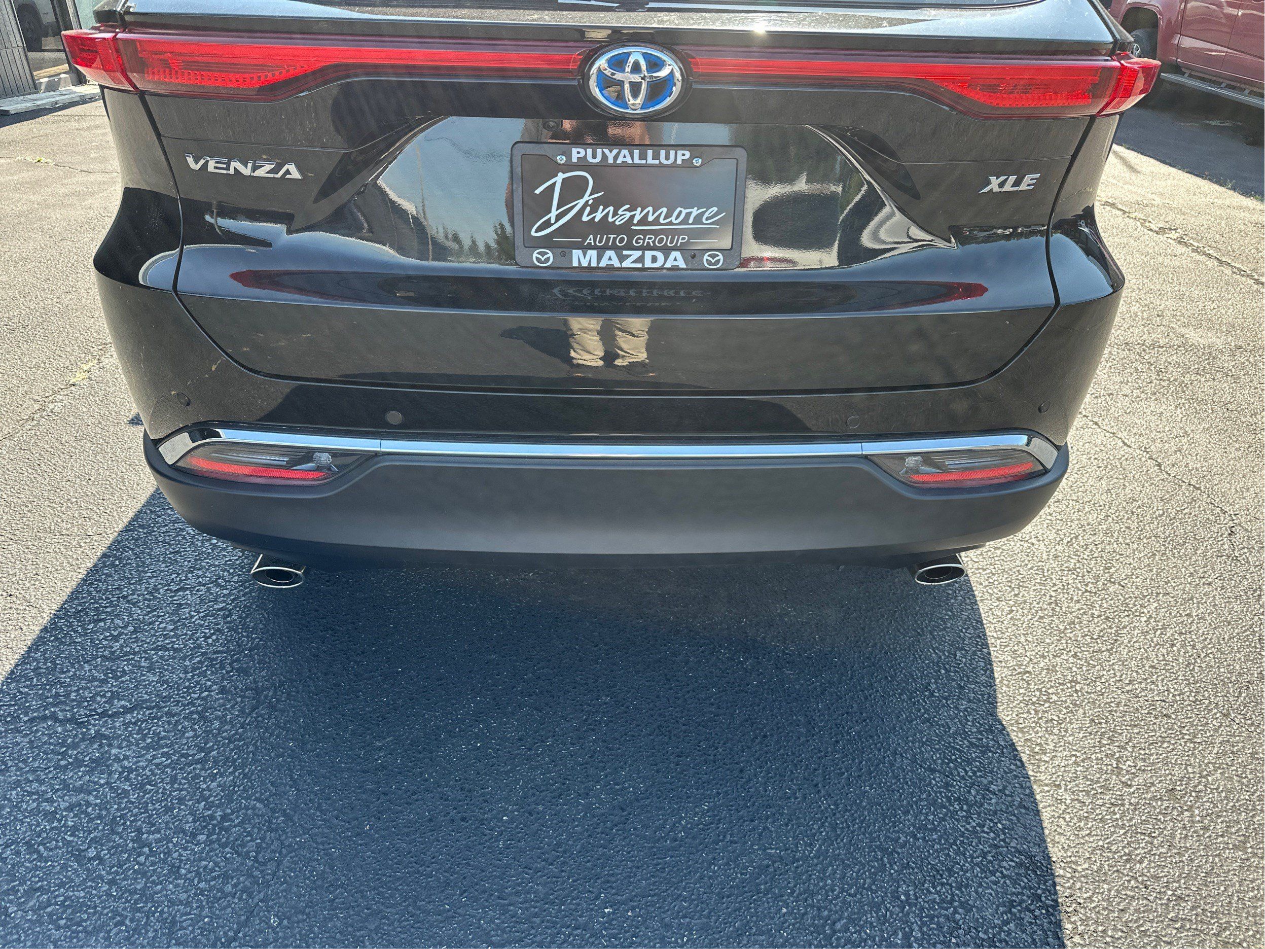 Used 2023 Toyota Venza XLE AWD/4WD image 24