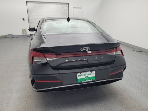Used 2025 Hyundai Elantra SEL FWD image 6