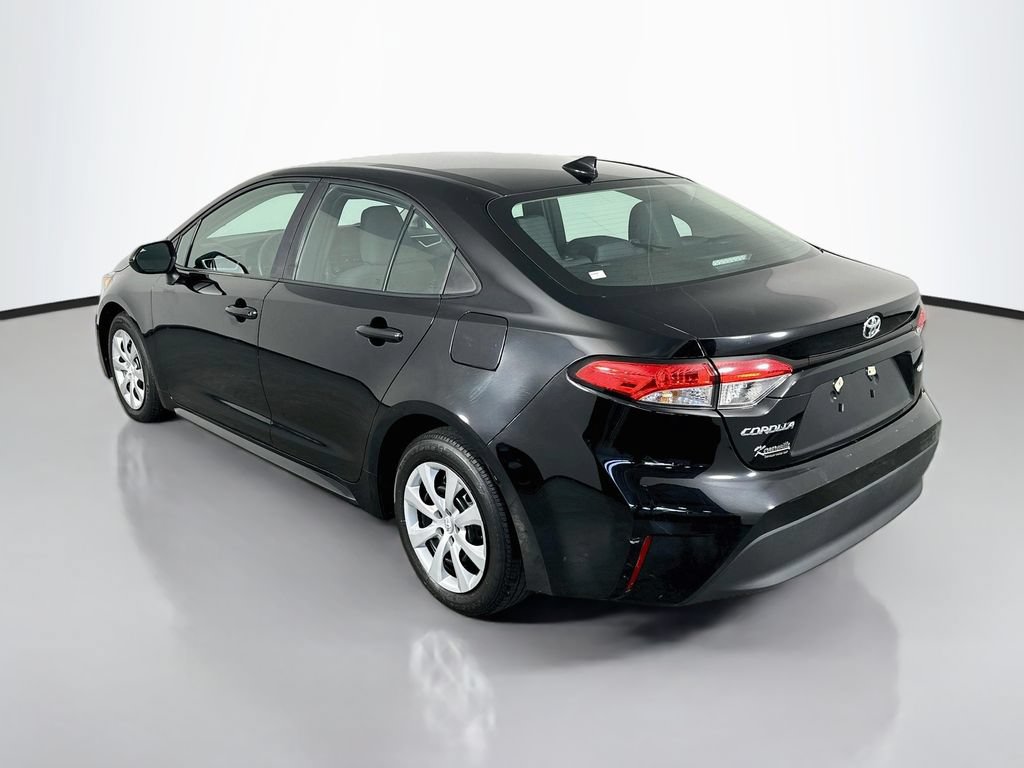 Used 2025 Toyota Corolla LE FWD image 5