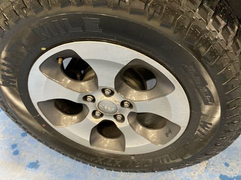 Used 2017 Jeep Wrangler Unlimited Sport w/ Max Tow Package image 10