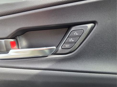 New 2026 Toyota Prius Plug-In Hybrid image 16