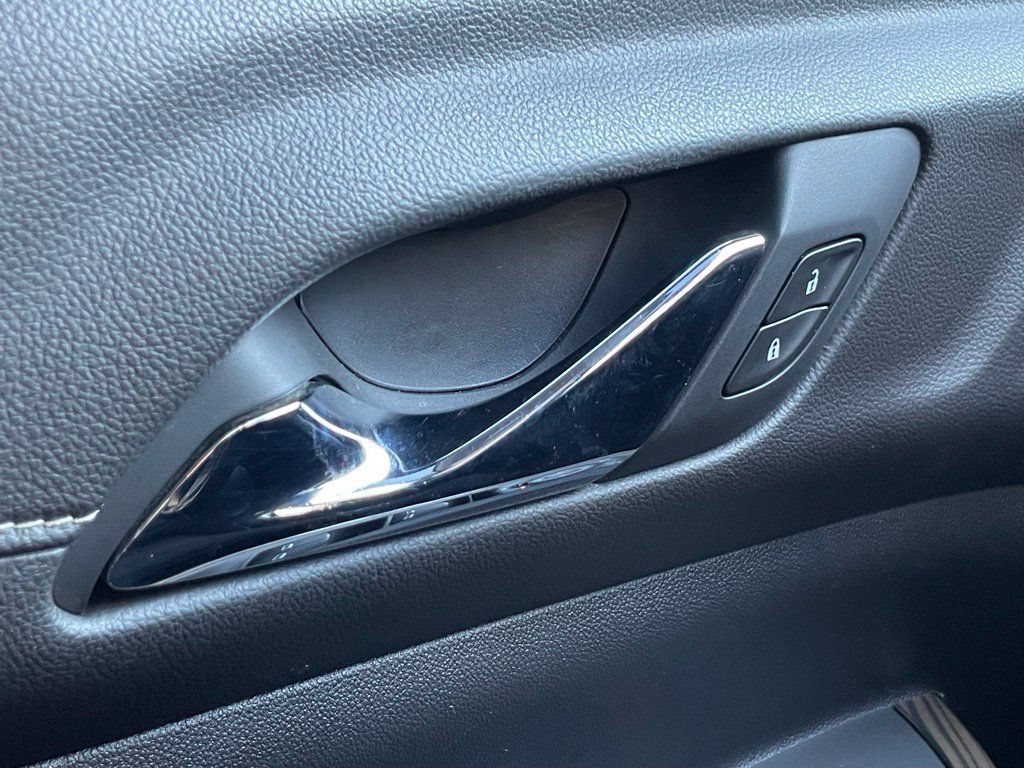 Used 2019 GMC Acadia SLE FWD image 13