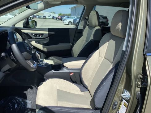 Used 2025 Subaru Outback Premium image 15