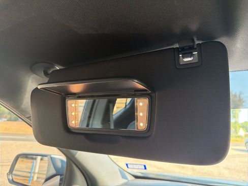 Used 2024 Chevrolet Traverse LT FWD image 38