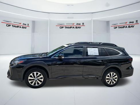 Used 2024 Subaru Outback Premium AWD/4WD image 3