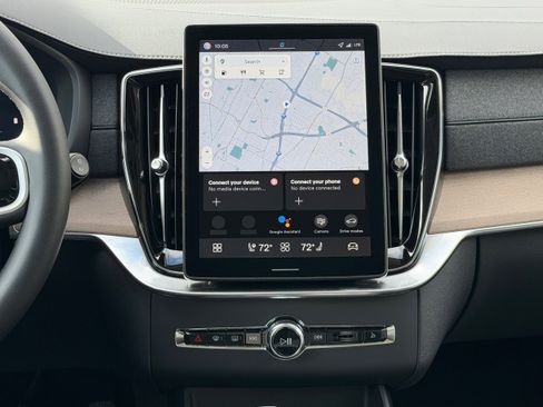 New 2026 Volvo XC90 B6 Plus w/ Protection Package Premier image 13