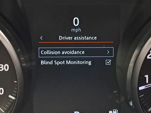 Used 2019 Land Rover Range Rover Evoque image 10