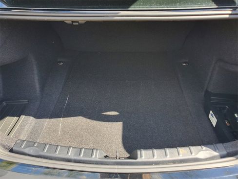 Used 2018 BMW 320i Sedan image 8