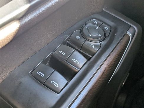 Used 2020 GMC Sierra 1500 SLT w/ SLT Premium Plus Package image 25