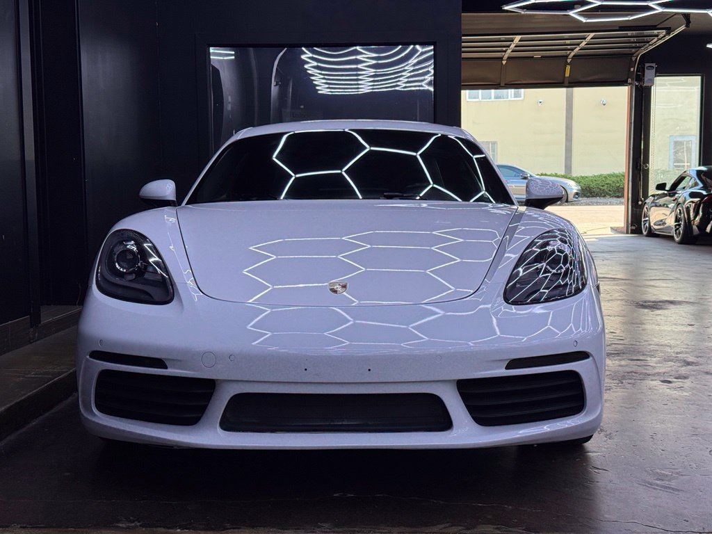 Used 2018 Porsche 718 Cayman RWD image 2