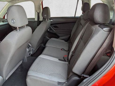 Used 2018 Volkswagen Tiguan S FWD image 17