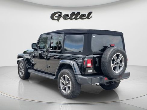 Used 2023 Jeep Wrangler Unlimited Sahara AWD/4WD image 7