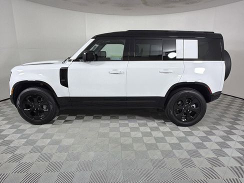 New 2026 Land Rover Defender 110 X-Dynamic SE image 2