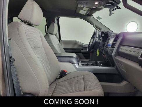 Certified 2022 Ford F250 XLT w/ XLT Premium Package image 17