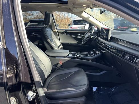 Certified 2022 Lincoln Nautilus Reserve image 34