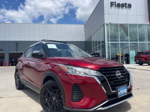Certified 2024 Nissan Kicks SV w/ Exterior Package FWD image 1