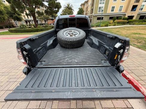 Used 2013 Toyota Tacoma PreRunner w/ TRD Off-Road Pkg RWD image 44
