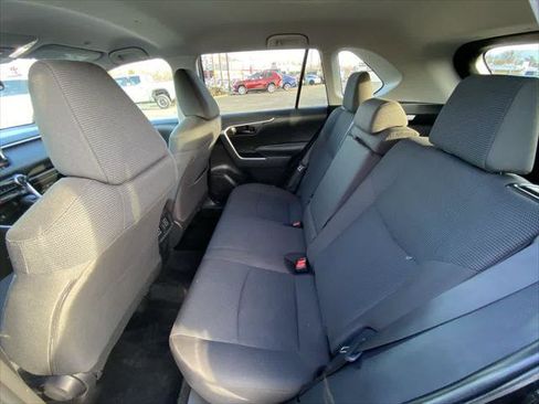 Certified 2024 Toyota RAV4 LE image 21