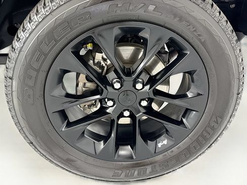 Used 2021 Jeep Wrangler Unlimited Sahara AWD/4WD image 31