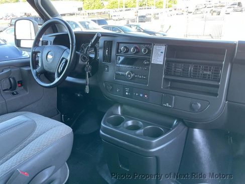Used 2022 Chevrolet Express 2500 w/ Driver Convenience Package RWD image 20
