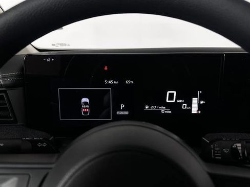 New 2025 Nissan Kicks SV w/ Illumination Package image 31