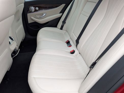 Used 2017 Mercedes-Benz E 300 image 8