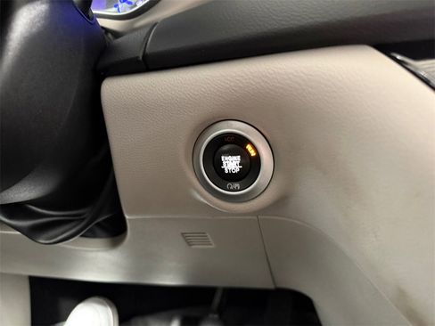 Used 2018 Chrysler Pacifica Touring Plus image 29