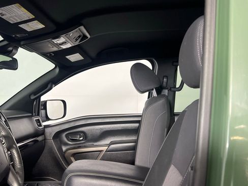 Used 2024 Nissan Titan SV w/ SV Bronze Edition Package image 24