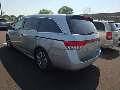 Used 2016 Honda Odyssey Touring image 2