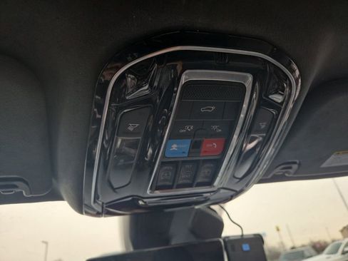 Used 2022 Jeep Grand Wagoneer Series III w/ Rear Seat Video Group 1 image 18