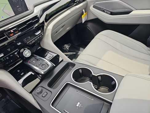 Certified 2026 Acura MDX FWD w/ Technology Package image 25
