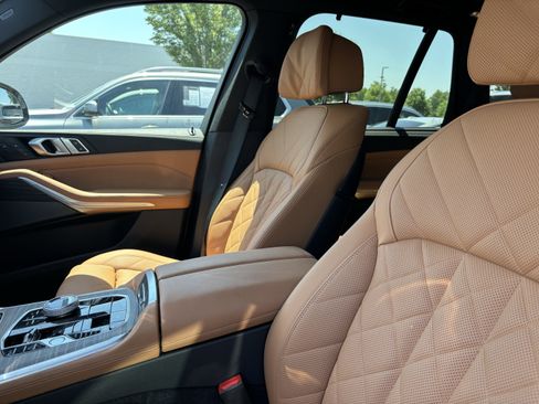 Certified 2025 BMW X5 M60i AWD/4WD image 33