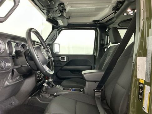 Used 2021 Jeep Wrangler Unlimited Sahara w/ Uconnect 4C Nav & Sound Group AWD/4WD image 13