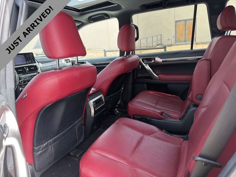Used 2022 Lexus GX 460 Luxury w/ Sport Design Package image 10