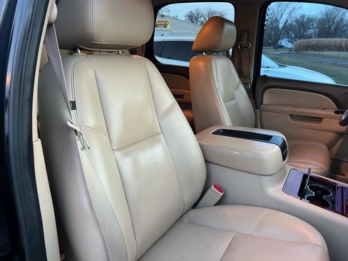 Used 2011 Chevrolet Tahoe LTZ image 31