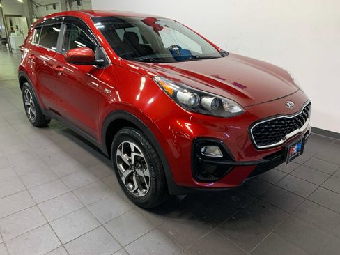 Used 2021 Kia Sportage LX image 2