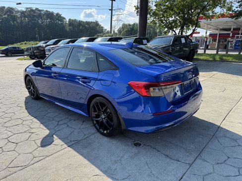 Used 2023 Honda Civic Sport image 8