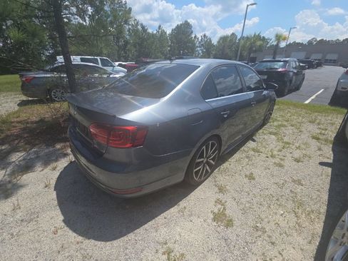 Used 2012 Volkswagen Jetta GLI FWD image 6