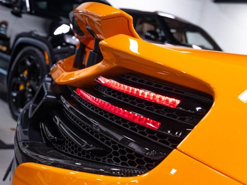 Used 2015 McLaren 650S Spider RWD image 82
