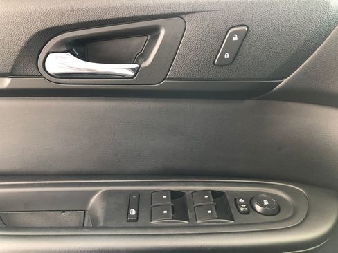 Used 2017 Chevrolet Traverse LT w/ LPO, 'HIT The Road' Package AWD/4WD image 42