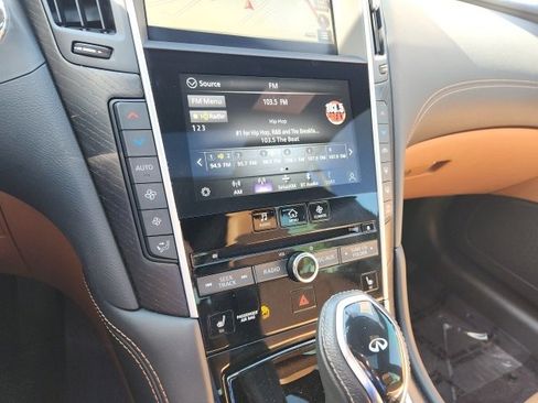 Used 2024 INFINITI Q50 Sensory image 30