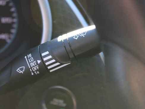 Used 2024 Chevrolet Malibu LT image 32