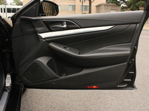 Used 2019 Nissan Maxima 3.5 SV w/ Floor Mat Group FWD image 25